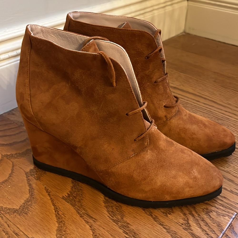 TARYN ROSE ITALIAN SUEDE WEDGE HEEL ANKLE BOOTS SIZE 9
